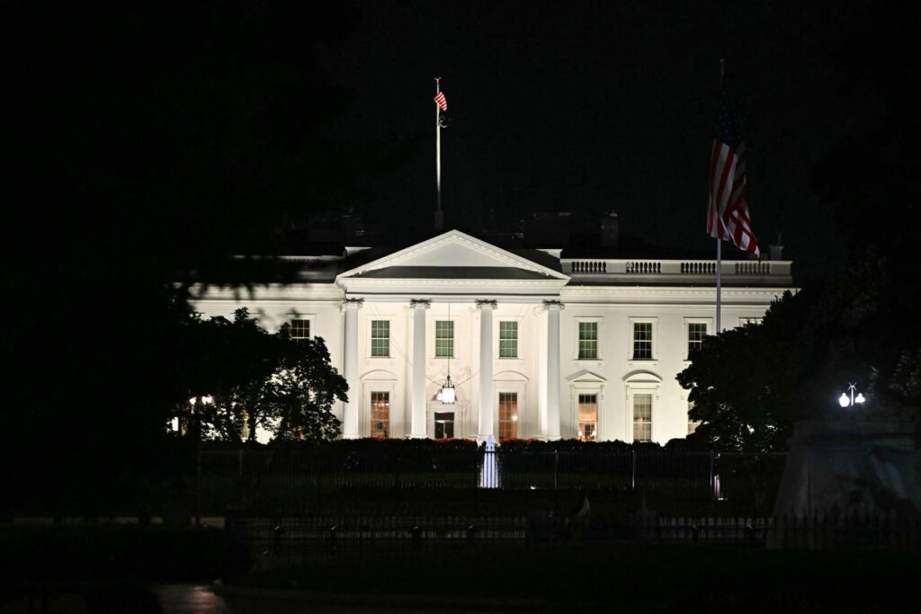 EE.UU. avisó a Israel antes de su ataque contra Irán y Trump habló con Netanyahu tras ello