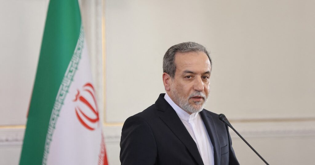 El ministro de Relaciones Exteriores iraní amenazó a EEUU y aseguró que los ataques tendrán “consecuencias duraderas”