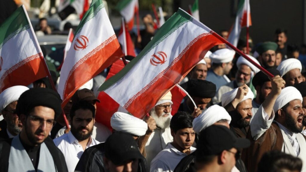«Objetivo legítimo»: Irán amenaza bases militares de EEUU tras ataque a sus plantas nucleares