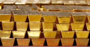 El oro como fachada: cómo Ecuador se convirtió en una ruta atractiva para el lavado de activos