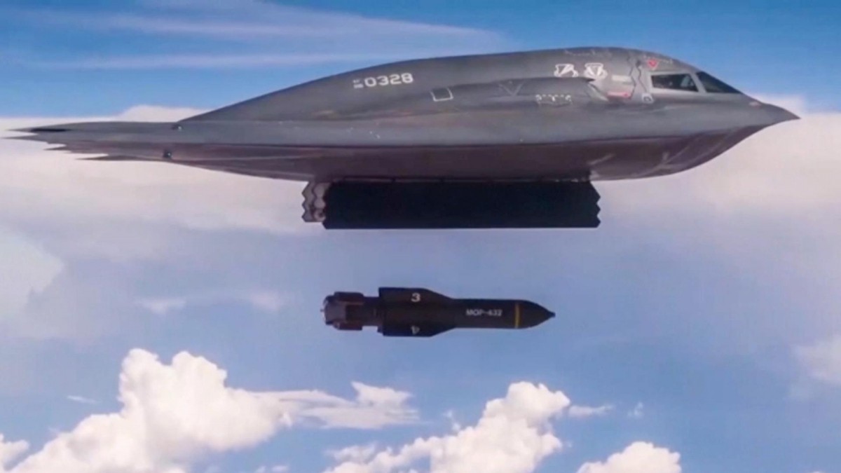 Aeronave B-2 estuvo en Chile: Conoce los detalles del potente bombardeo de Estados Unidos a Irán