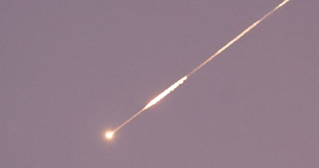 Minuto a minuto: cómo fueron los momentos críticos en los que Irán puso en peligro el cese del fuego con Israel