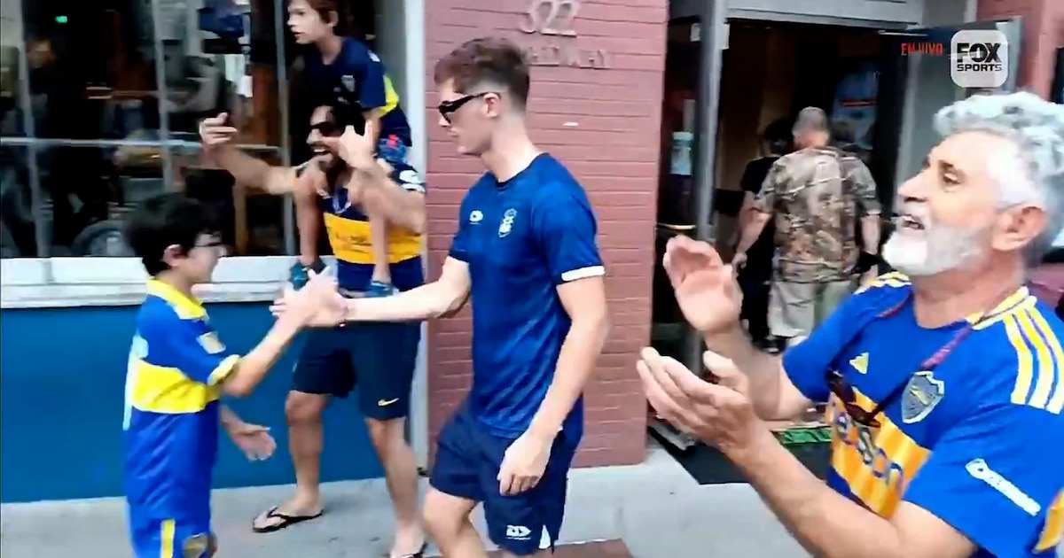 El inesperado encuentro entre los fanáticos de Boca Juniors y los jugadores del Auckland City en las calles de Nashville