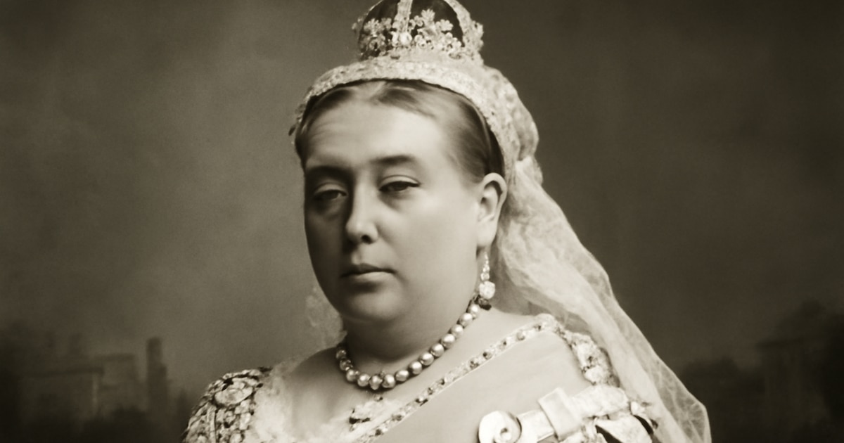 La reina Victoria, la “primera influencer” del mundo moderno: impuso el blanco para las bodas, el árbol de Navidad y el luto perpetuo