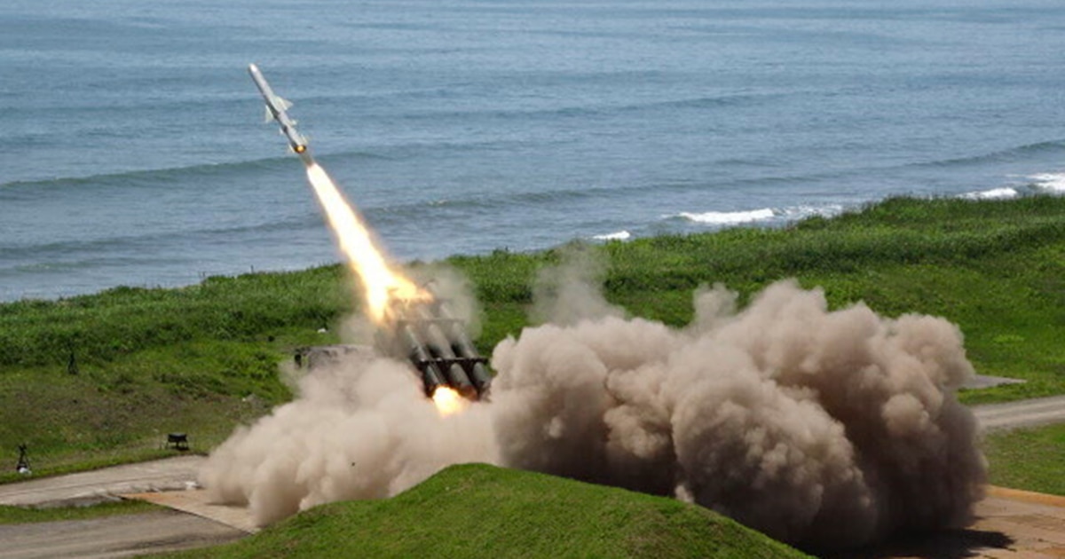 Japón realizó su primera prueba de misiles en territorio nacional como parte del refuerzo militar para disuadir a China