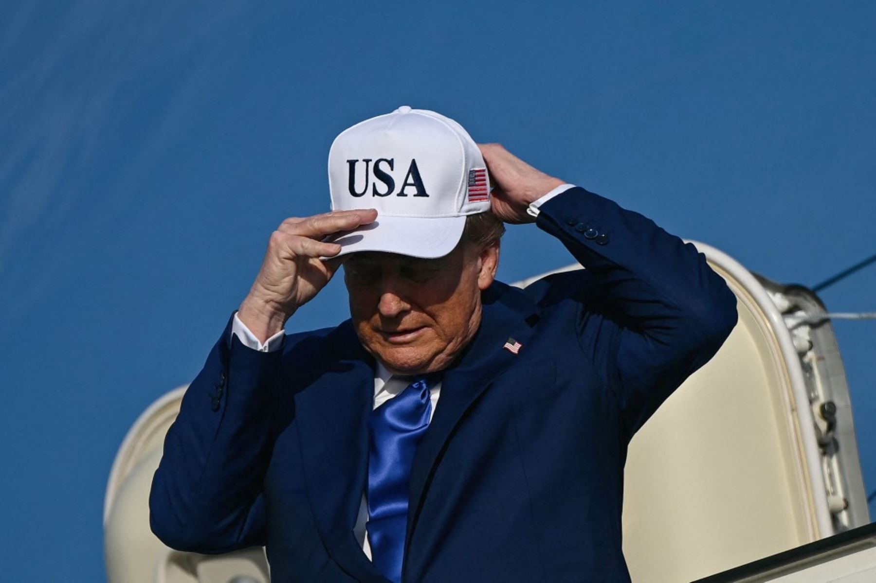 Trump: «CNN» y «The New York Times» intentan desvirtuar «éxito» del bombardeo a Irán