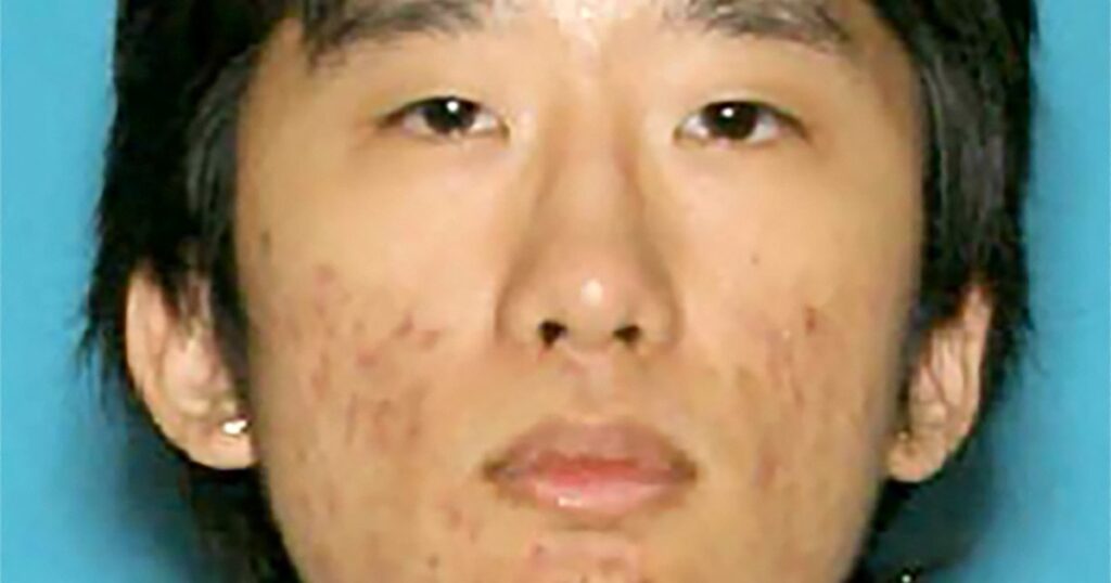 Hombre implicado en atentado a clínica de fertilidad en California murió mientras estaba bajo custodia federal