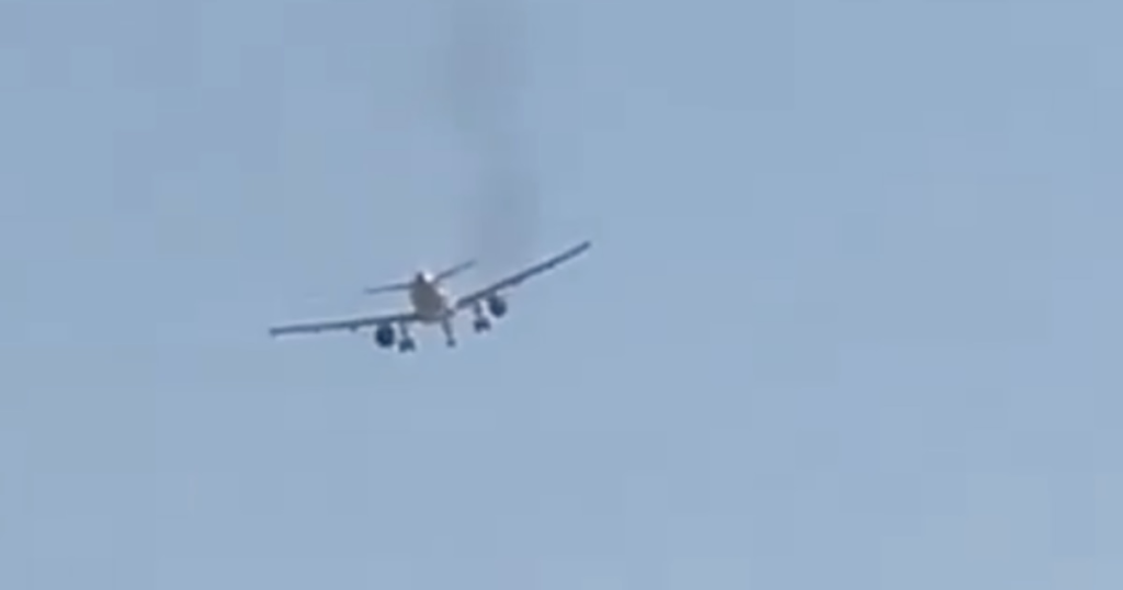 Pánico en el cielo: un avión regresó de emergencia a Las Vegas tras fallas y estallidos en el motor