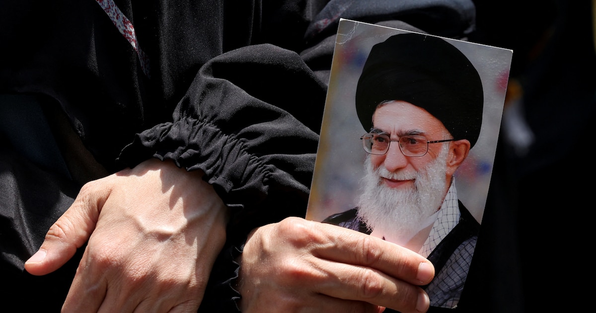 El silencio de Ali Khamenei tras la destrucción de su programa nuclear dispara las alarmas sobre el futuro del régimen