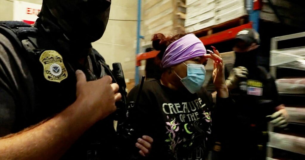 Redada migratoria en Nebraska: detiene a 76 migrantes y DHS ahora va por los “dealers de identidades robadas”