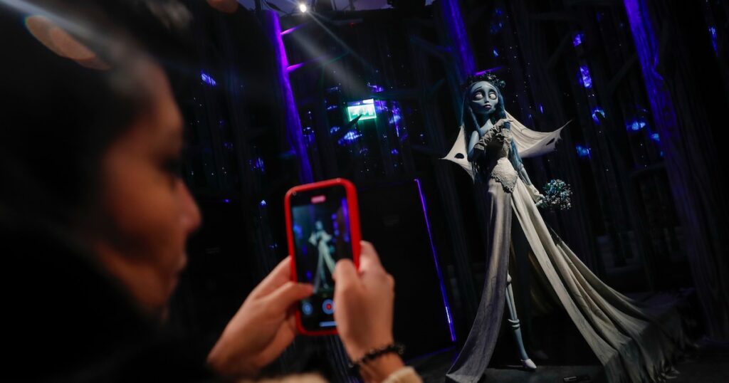 El universo de Tim Burton, “el director de cine que en realidad es un dibujante”