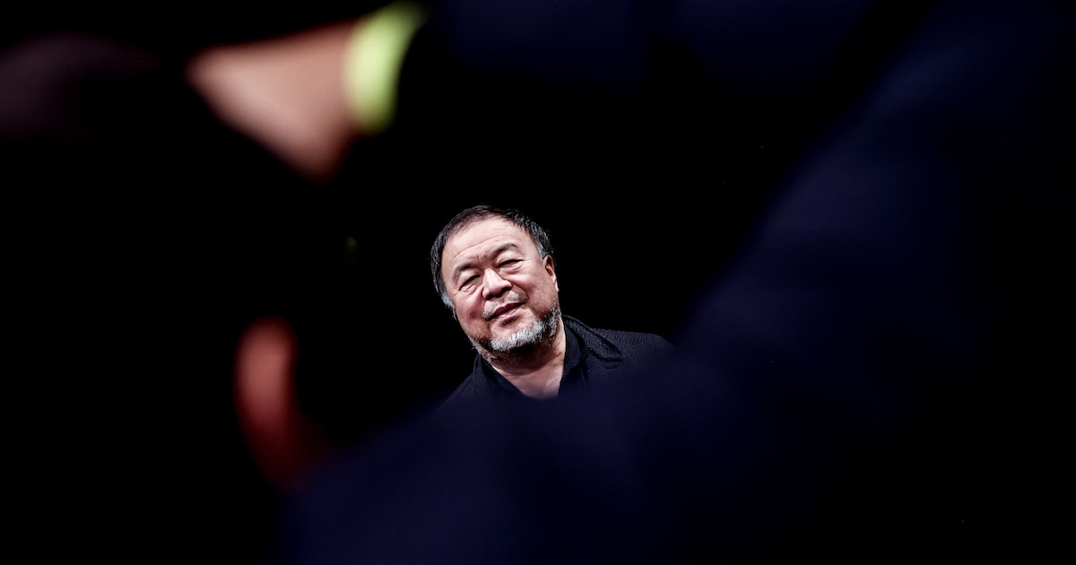 Ai Weiwei en Kiev: arte, guerra y camuflaje blanco en el corazón de Ucrania bajo asedio