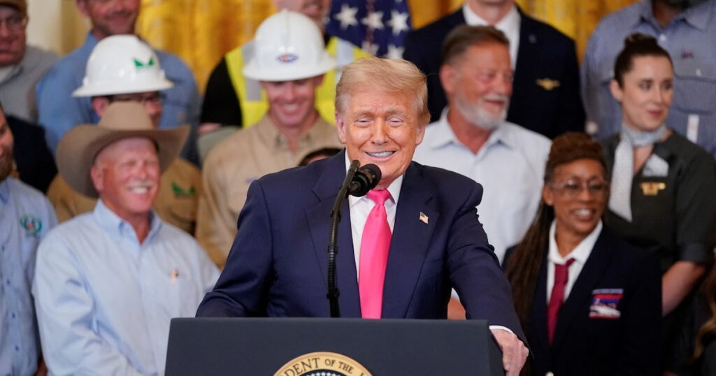 Donald Trump defendió su megaproyecto presupuestario ante la inminente votación en el Senado de Estados Unidos