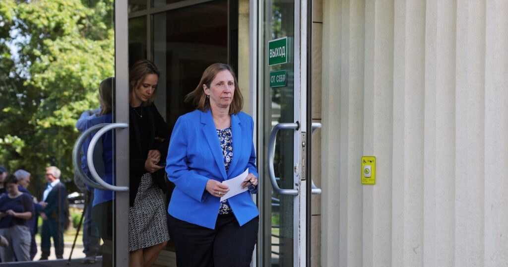 La embajadora de Estados Unidos en Rusia abandonó Moscú sin sucesor designado