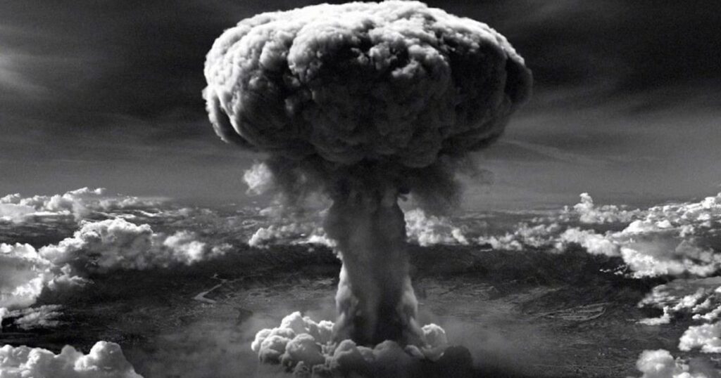 ¿Qué países renunciaron voluntariamente a tener armas nucleares y por qué lo hicieron?