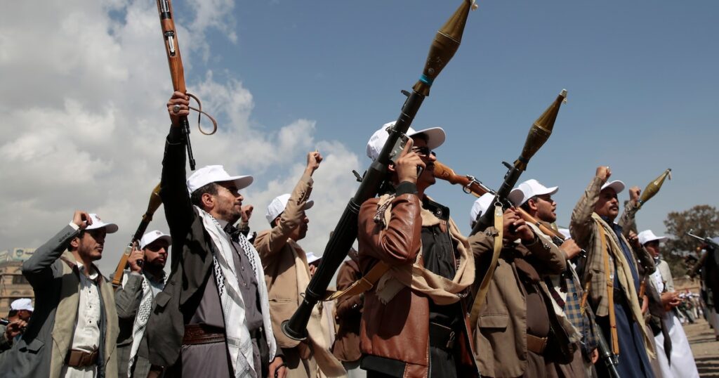 Los rebeldes hutíes de Yemen lanzaron un nuevo misil balístico contra el sur de Israel