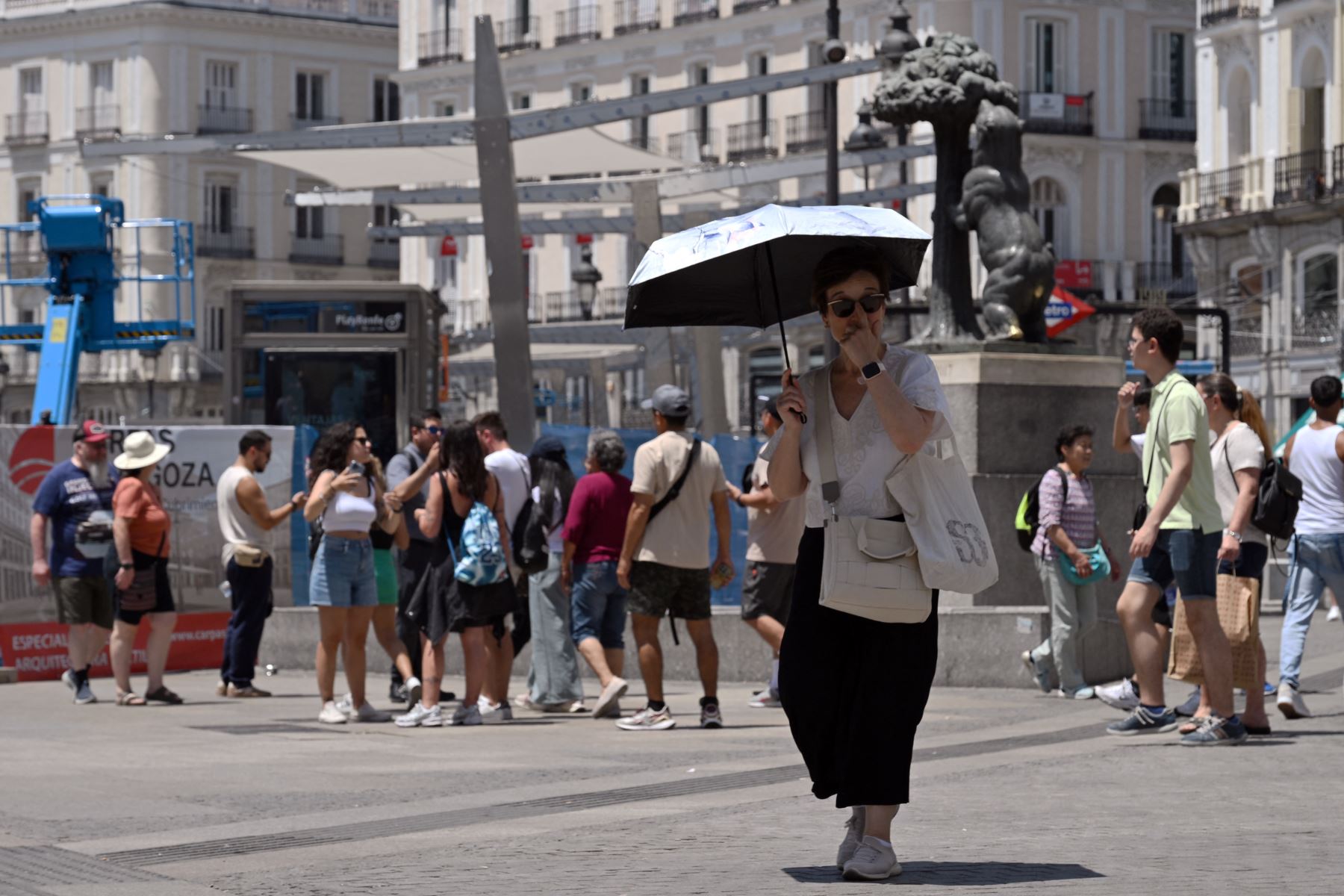 España enfrenta primera ola de calor del verano con temperaturas que superarían los 42 °C