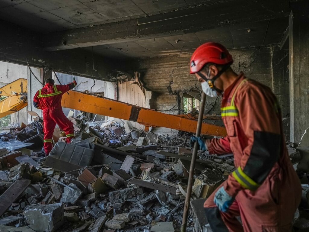 VIVO: Israel mató a 71 en el ataque prisionero, dice Irán, mientras los ataques de Gaza continúan
