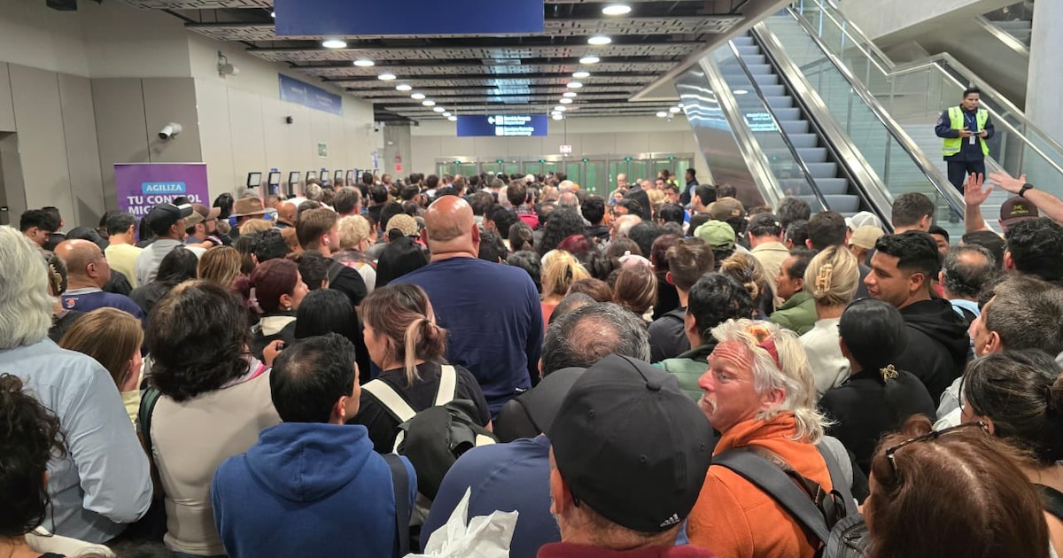 Migraciones del nuevo Aeropuerto Jorge Chávez es un caos: quejas y esperas de horas por caída del sistema