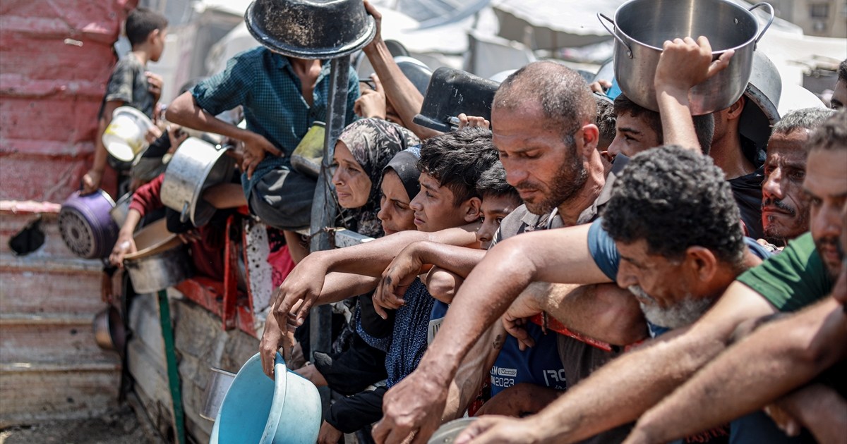 Airdrop de ayuda israelí hiere a palestinos en Gaza norte