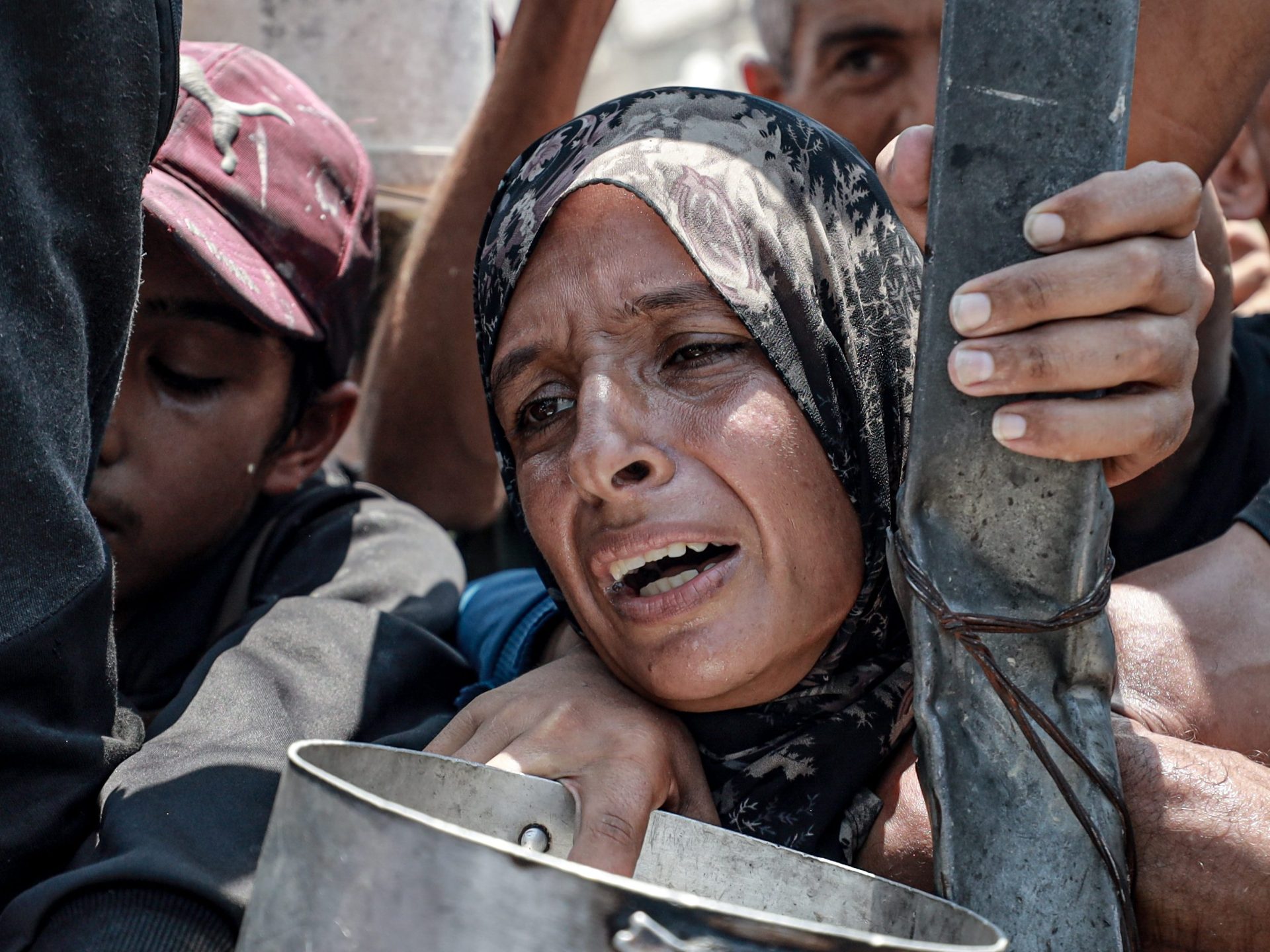 Ataques israelíes en Gaza matan 63 pese a treguas y crisis alimentaria