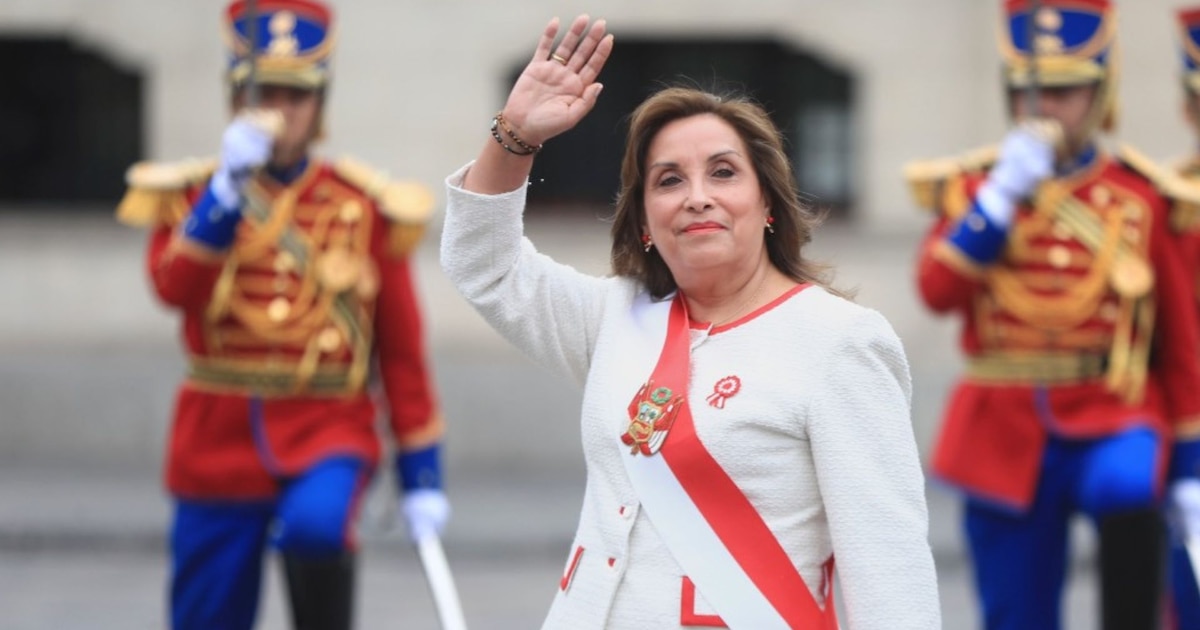 Dina Boluarte anuncia crecimiento económico modesto para Perú en 2025