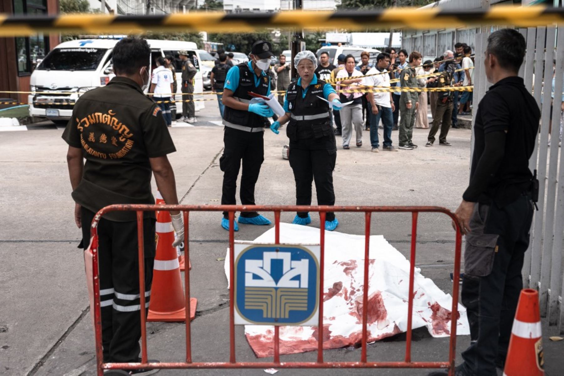 Seis víctimas en tiroteo en mercado concurrido de Bangkok
