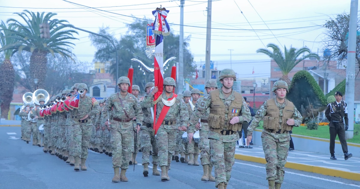 Ejército chileno rinde homenaje y entona himno peruano en celebración