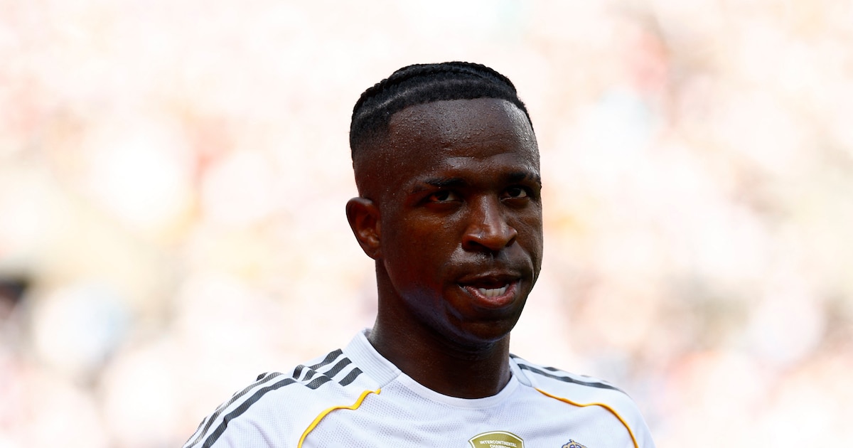 ¿Vinicius en duda? Rivalidad salarial con Mbappé y posible reemplazo