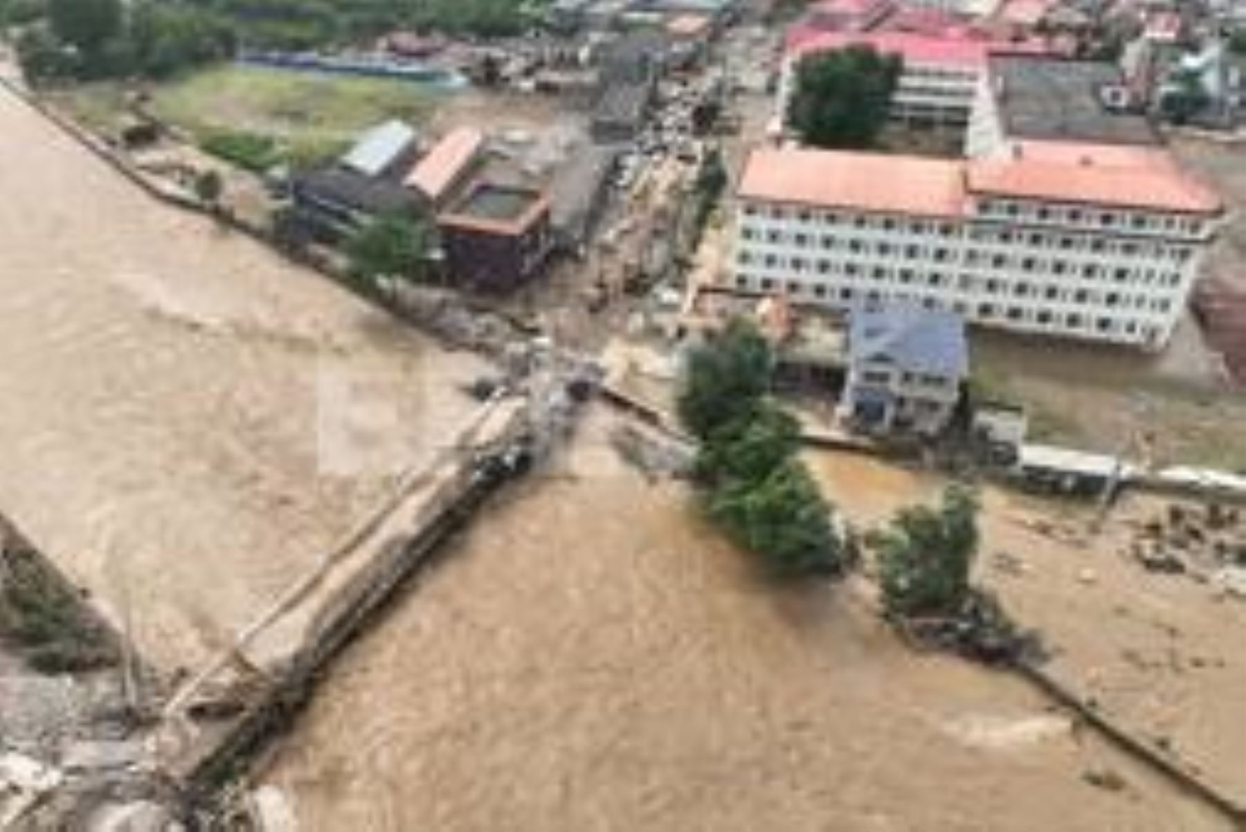 Pekín enfrenta lluvias intensas e inundaciones, saldo de 30 fallecidos