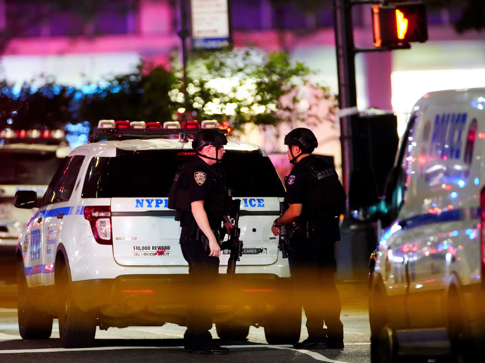 Tiroteo en Manhattan deja 4 muertos, incluido policía, y atacante se suicida en rascacielgo de 345 Park Avenue