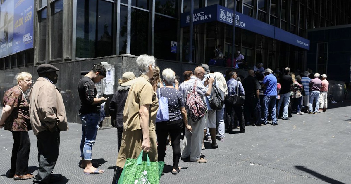 Uruguay enfrenta un sistema de seguridad social fragmentado y sin soluciones a largo plazo, mientras la clase política mantiene estructuras obsoletas