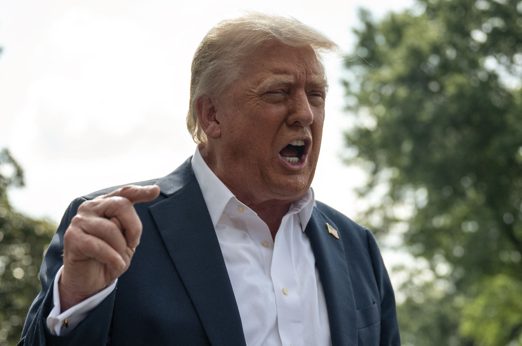 Trump negocia con Corea del Sur y advierte a la India sobre posibles aranceles del 25%
