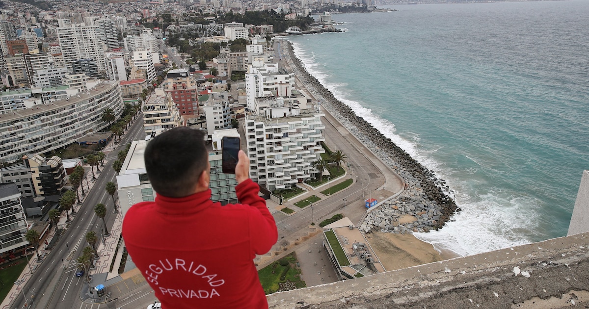 Chile evacua a 1.4 millones tras terremoto de 8.8 en Rusia; alerta de tsunami en todo el litoral