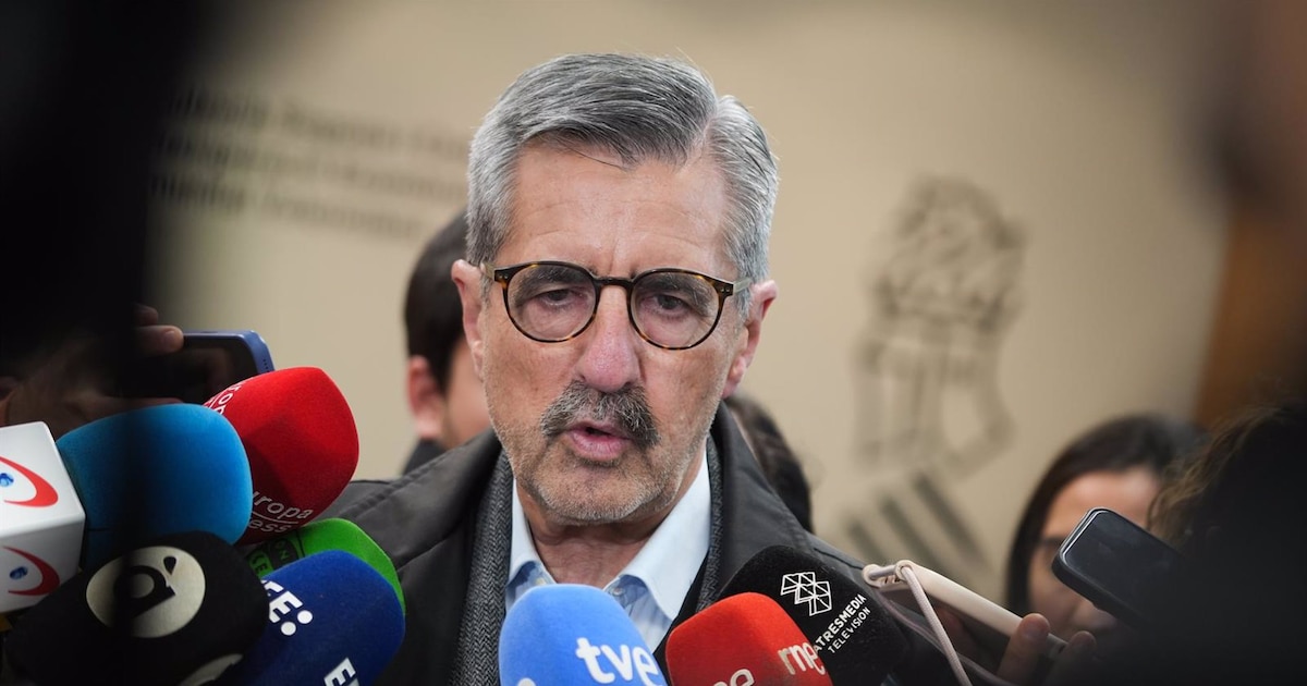 El comisionado del Gobierno para la DANA dimite tras ser investigado por presunta falsificación de título universitario