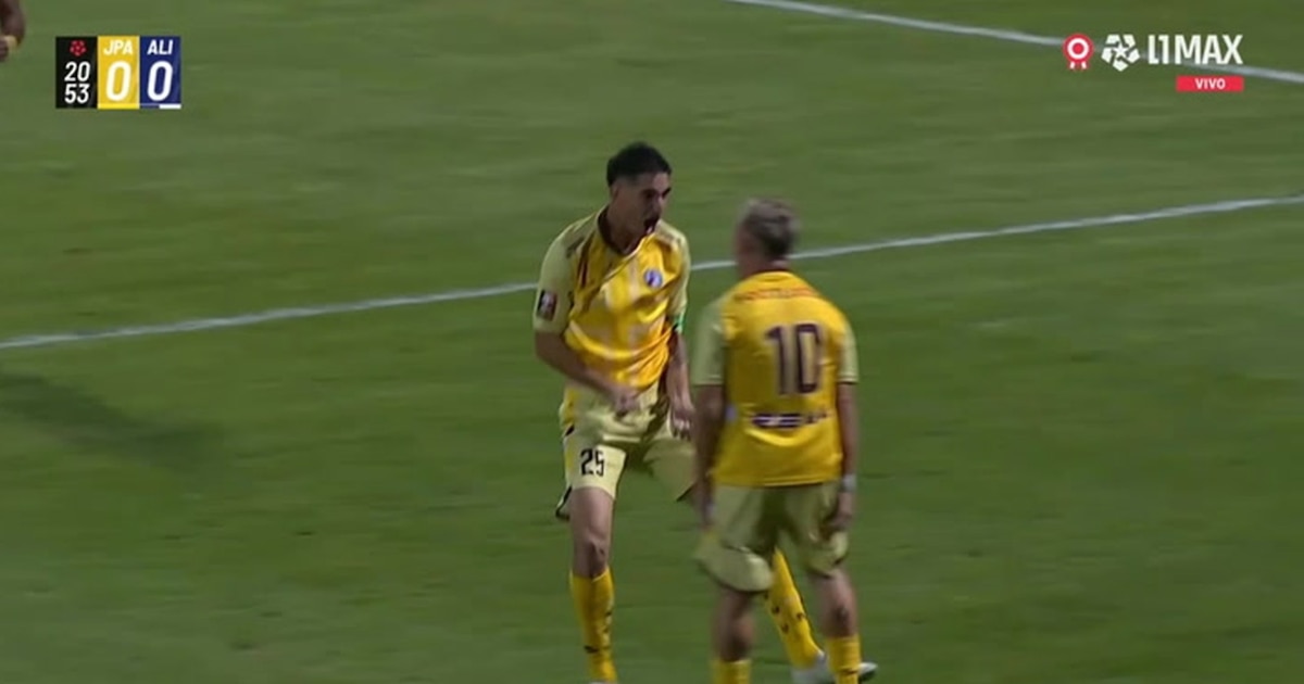 Renzo Alfani sorprende con espectacular cabezazo en el duelo entre Alianza Lima y Juan Pablo II por la Liga 1 2025