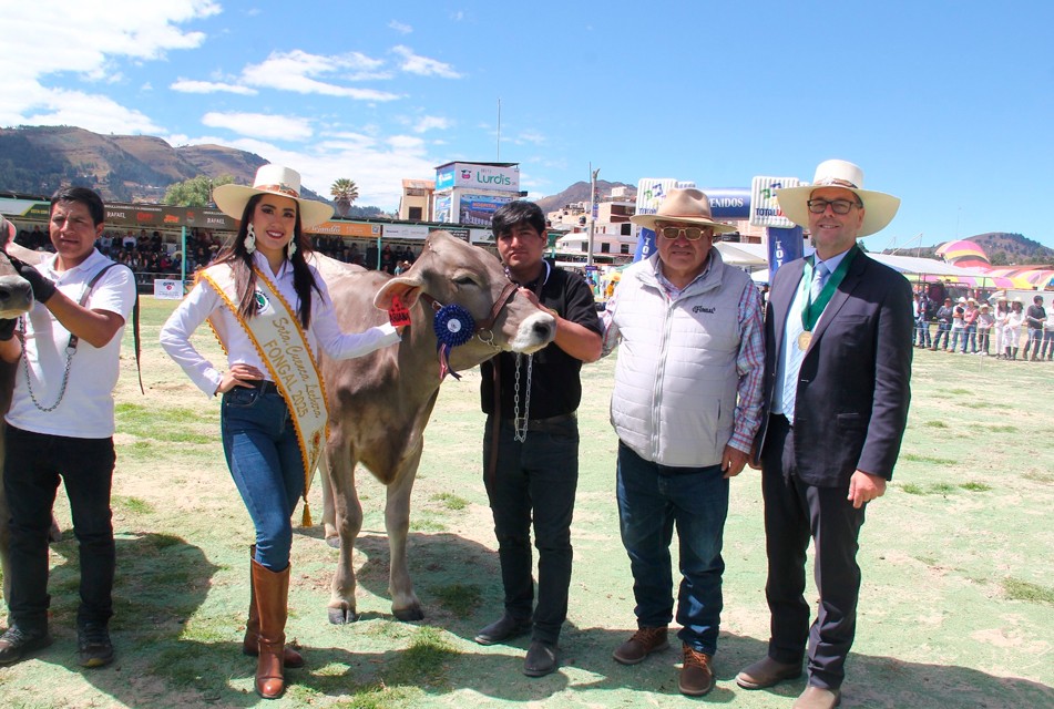 Ganaderos de Alto Logran Éxito en Feria Fongal
