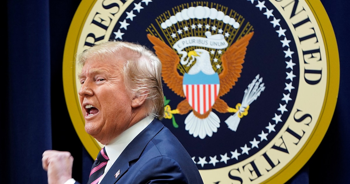Trump firma orden para desalojar a personas sin hogar de las calles