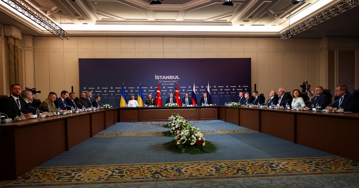 Ucrania y Rusia pactan nuevo intercambio de prisioneros tras reunión en Estambul