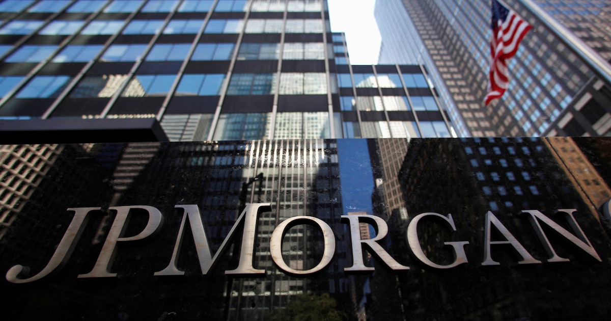 JP Morgan rebaja sus expectativas para la economía argentina ante incertidumbre electoral y desaceleración del crédito privado