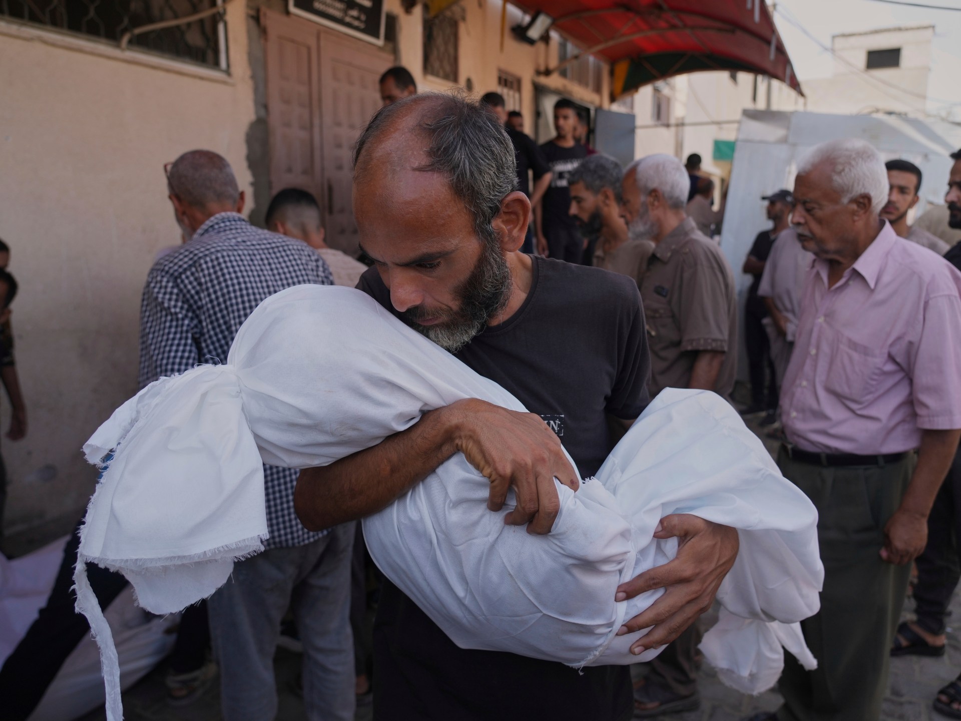 Informe revela que el 83% de las víctimas en Gaza son civiles y que Israel ha matado a más de 62,000 personas en 22 meses de ofensiva