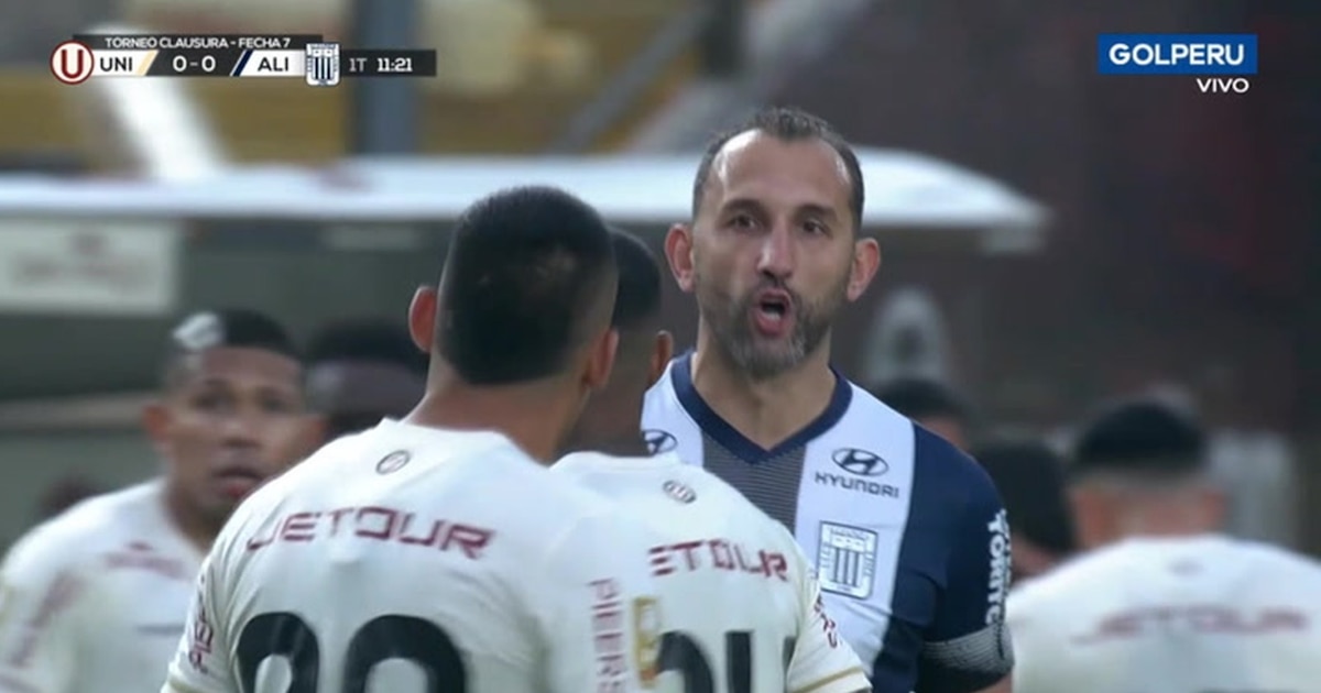 ¡Revuelo en el clásico! Hernán Barcos y Alex Valera se enfrentan en tenso altercado en el Estadio Monumental