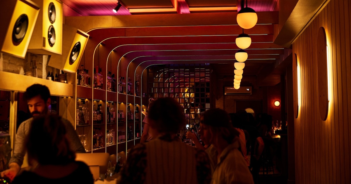 Nueva York: Los bares más destacados según Condé Nast Traveler, una guía imprescindible para explorar la vibrante vida nocturna y la innovación en coctelería