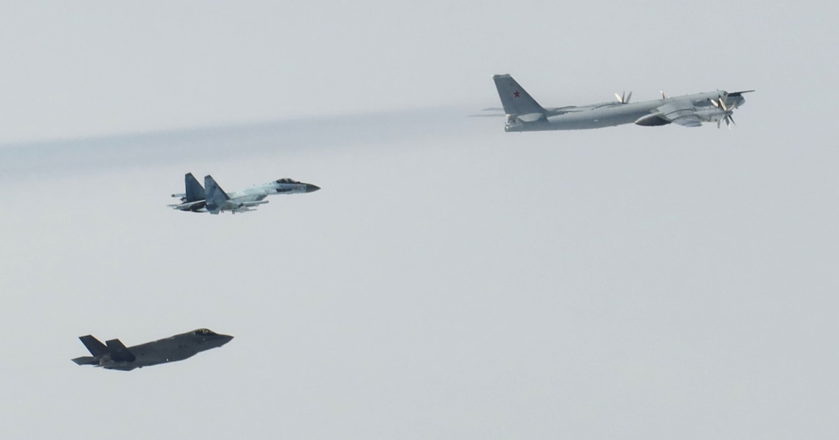 Aviones militares estadounidenses interceptan una aeronave de vigilancia rusa cerca de Alaska