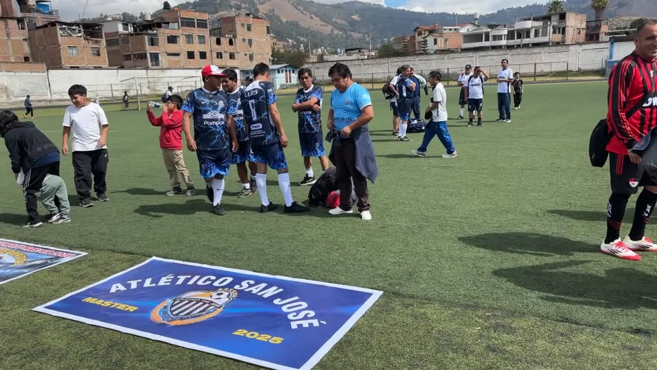 Inauguran la 40ª edición del campeonato máster de fútbol en Caja Marca