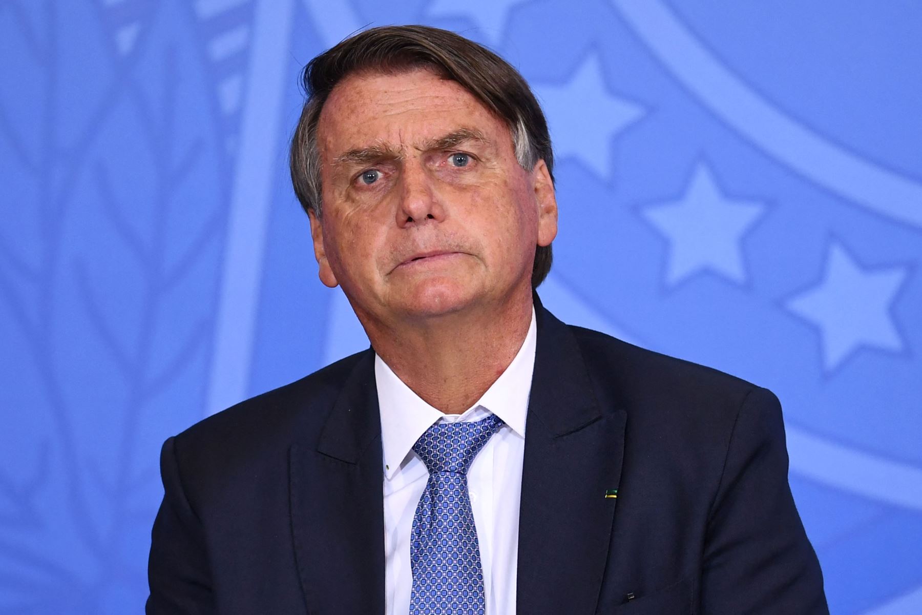 ¡Alerta en Brasil! Juez decreta vigilancia constante sobre Bolsonaro por posible fuga y amenaza la estabilidad política