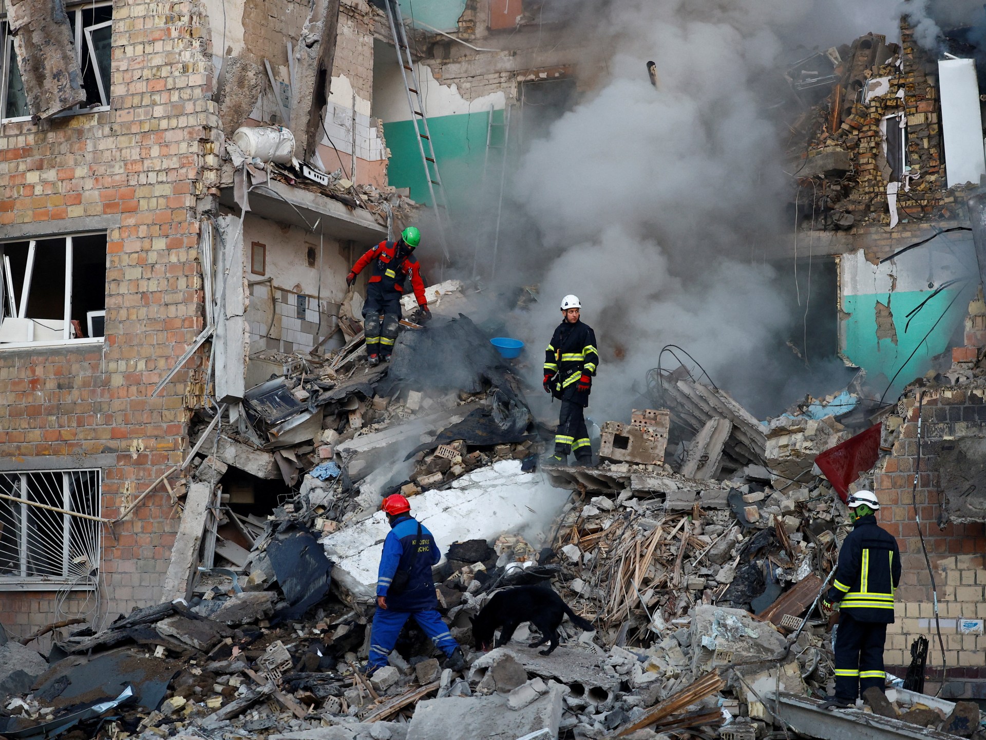 ¡Ataque masivo en Kyiv: Rusia lanza drones y misiles en la primera ofensiva en semanas, deja 14 muertos y destroza la ciudad!
