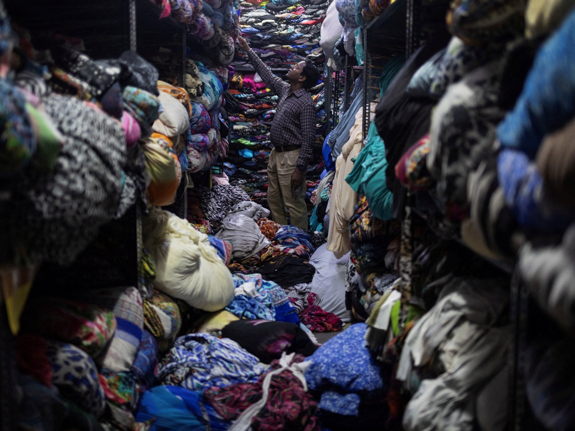 ¡Tensiones Comerciales entre EE. UU. e India Desatan Crisis: Tarifas del 50% Amenazan la Industria Textil y la Economía del Gigante Asiático!