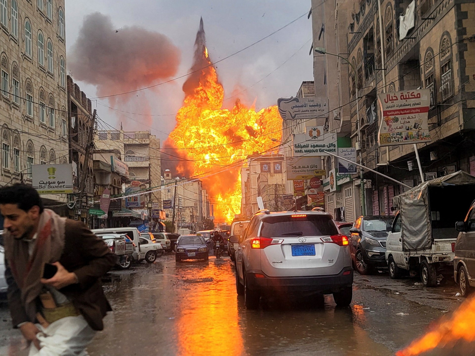¡Impactante! Israel Lanza Ataque Mortal en Sanaa y Mata al Primer Ministro Houthi y Varios Ministros en Pleno Conflicto Regional