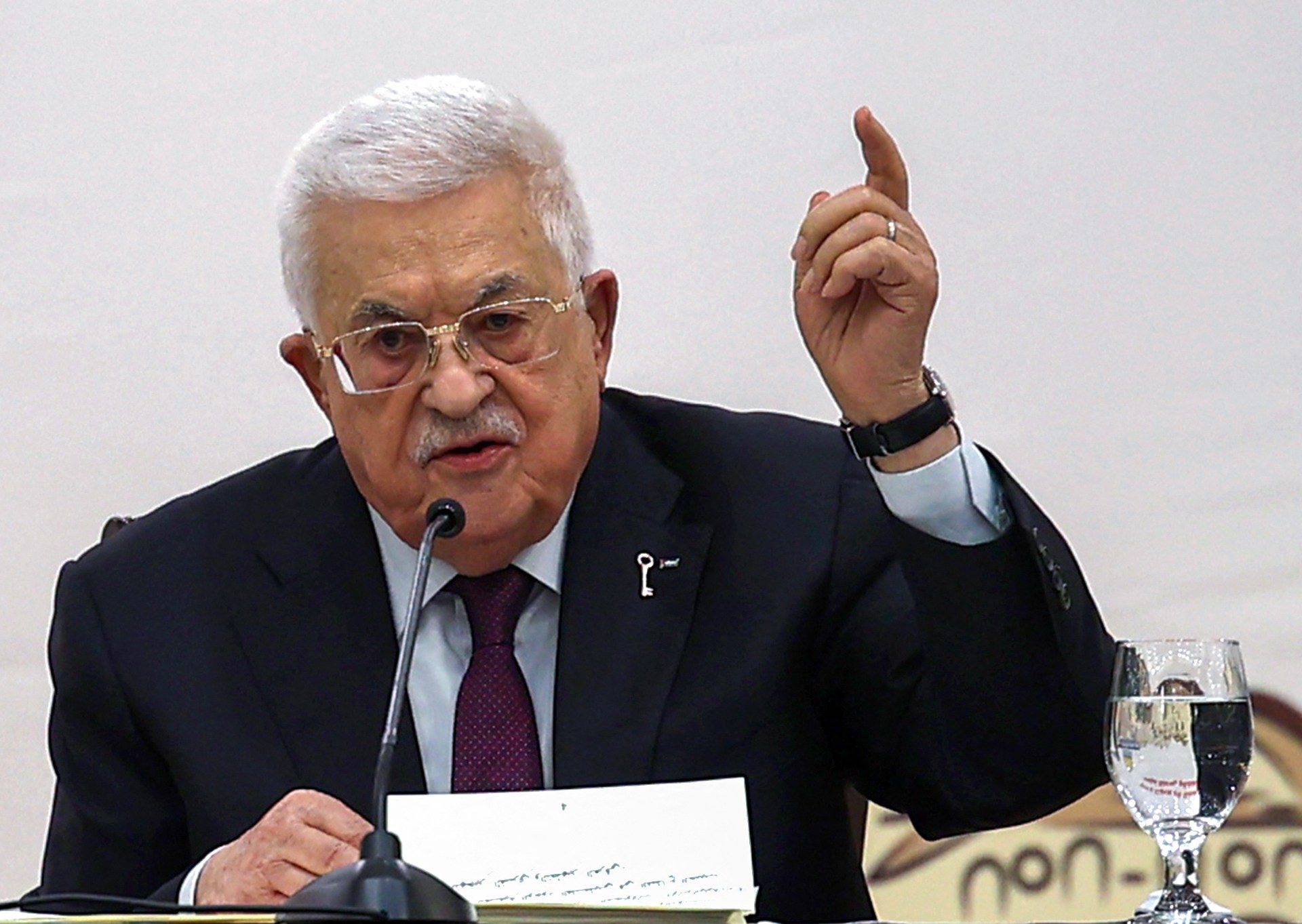 ¡URGENCIA INTERNACIONAL! EE. UU. Revoca Visas a Abbas y 80 Líderes Palestinos antes de la ONU — Llaman a Presionar a Washington para Evitar una Crisis Mundial